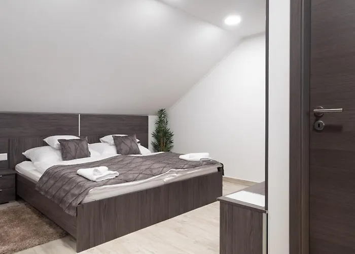 בית הארחה Andoravendeghaz - 3*